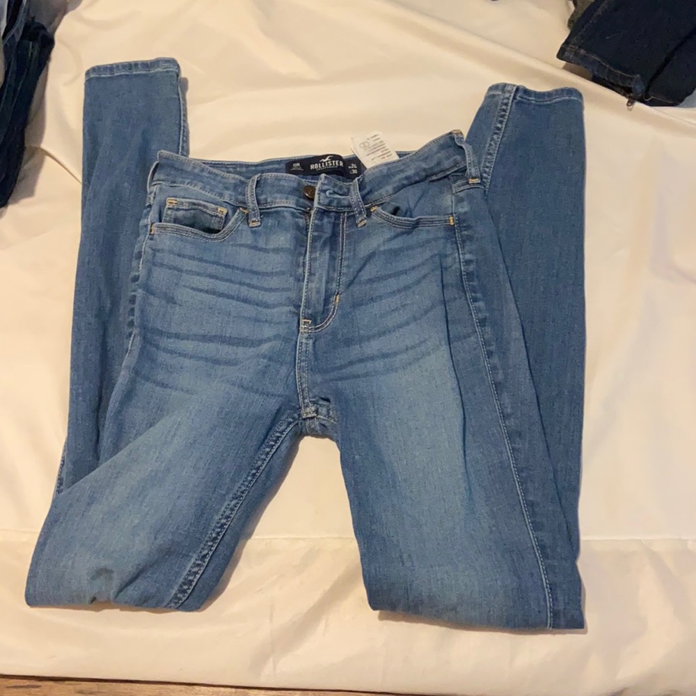 light washed hollister jeans